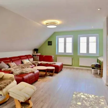 דירה Schoene Ruhige Fuer Ganze Familie